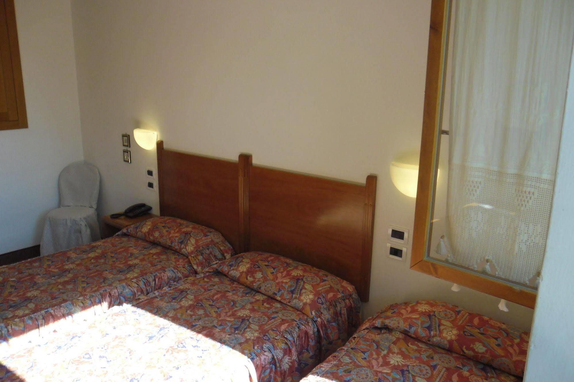 Hotel Ristorante Farneta Cortona Kültér fotó