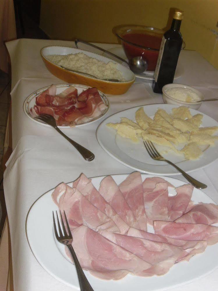 Hotel Ristorante Farneta Cortona Kültér fotó