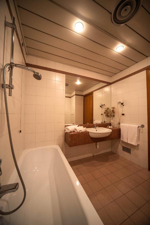 Hotel Ristorante Farneta Cortona Kültér fotó